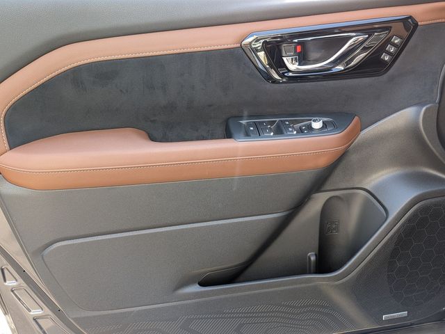 2025 Subaru Forester Touring - Photo 10