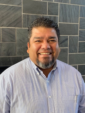 Staff member Jesus Hernandez from ID_d7164f6e6277