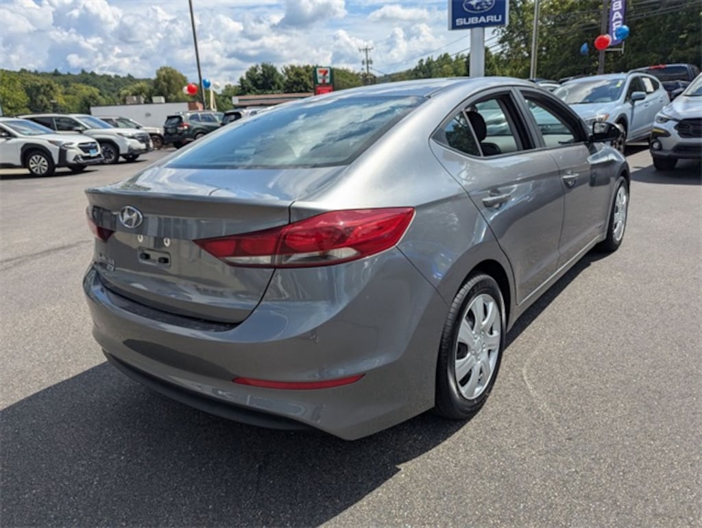 Used 2018 Hyundai Elantra SE Sedan