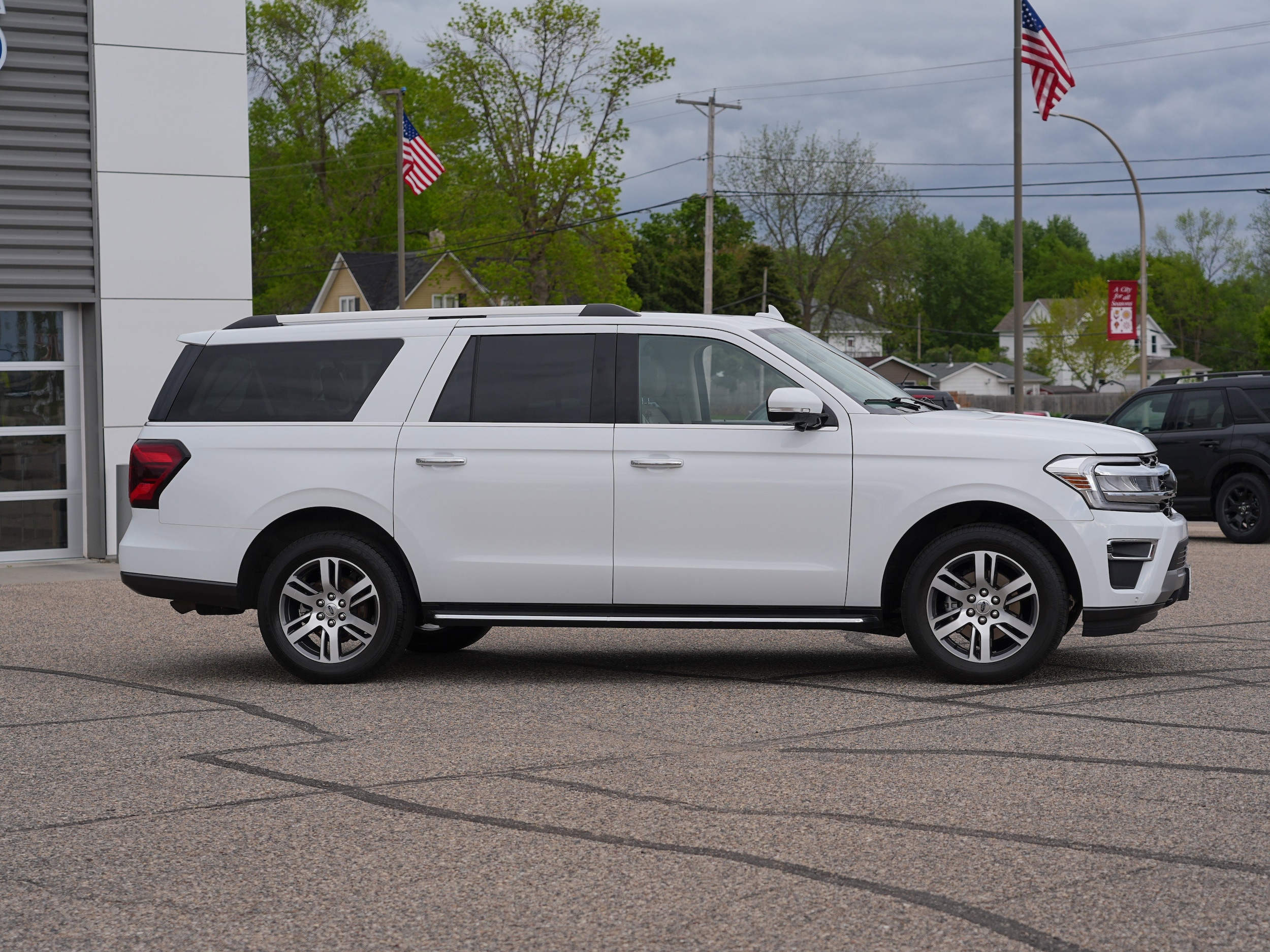 Used 2023 Ford Expedition Limited with VIN 1FMJK2A86PEA25346 for sale in Cokato, Minnesota