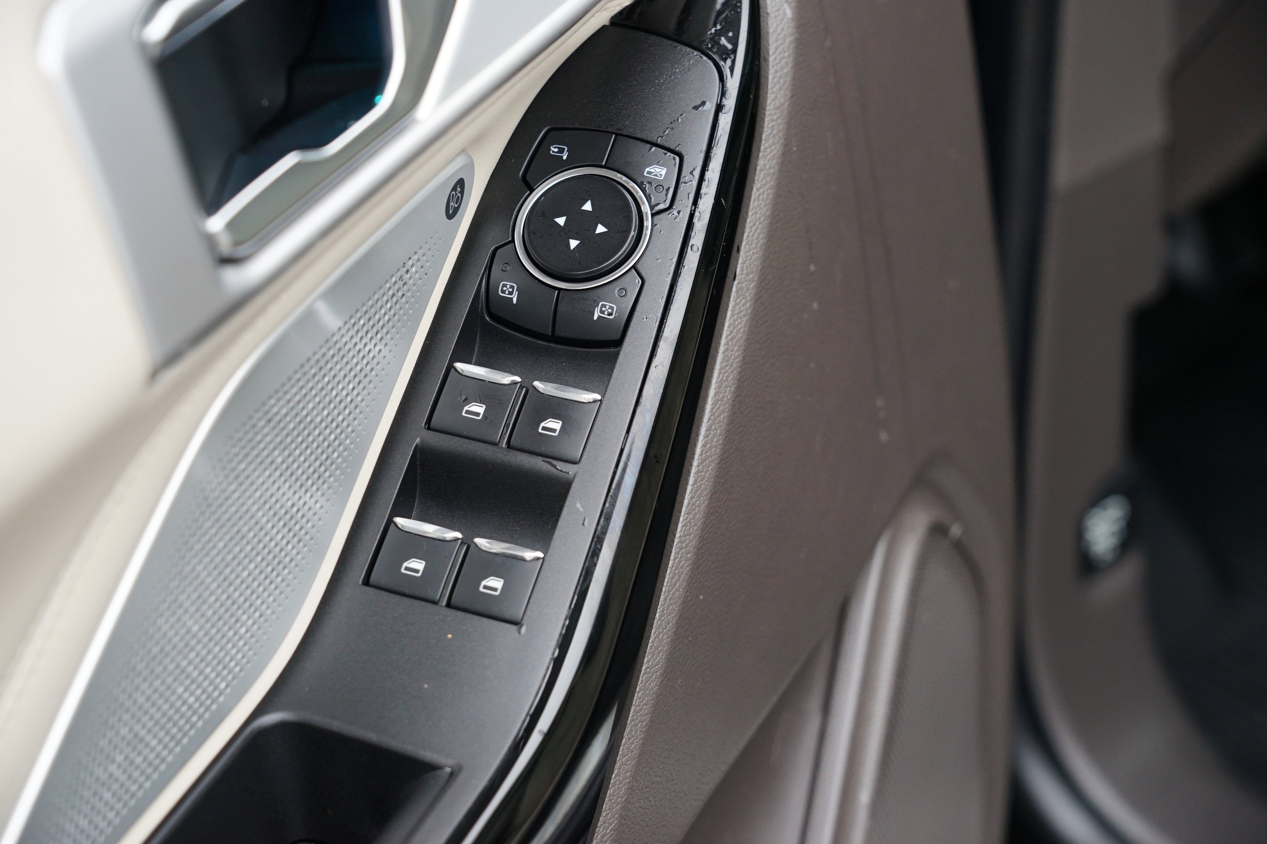 2022 Ford Explorer Platinum - Photo 16