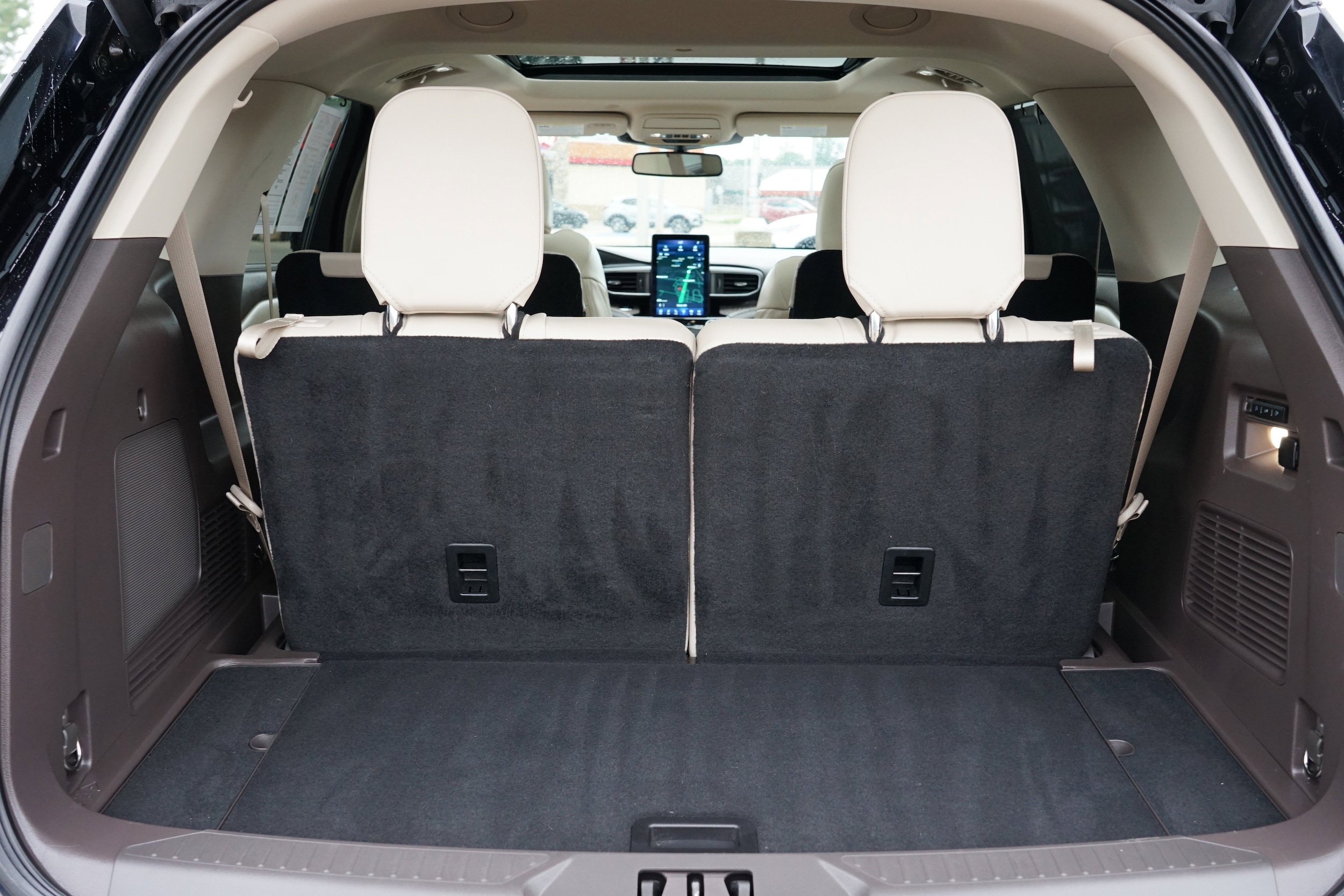 2022 Ford Explorer Platinum - Photo 28