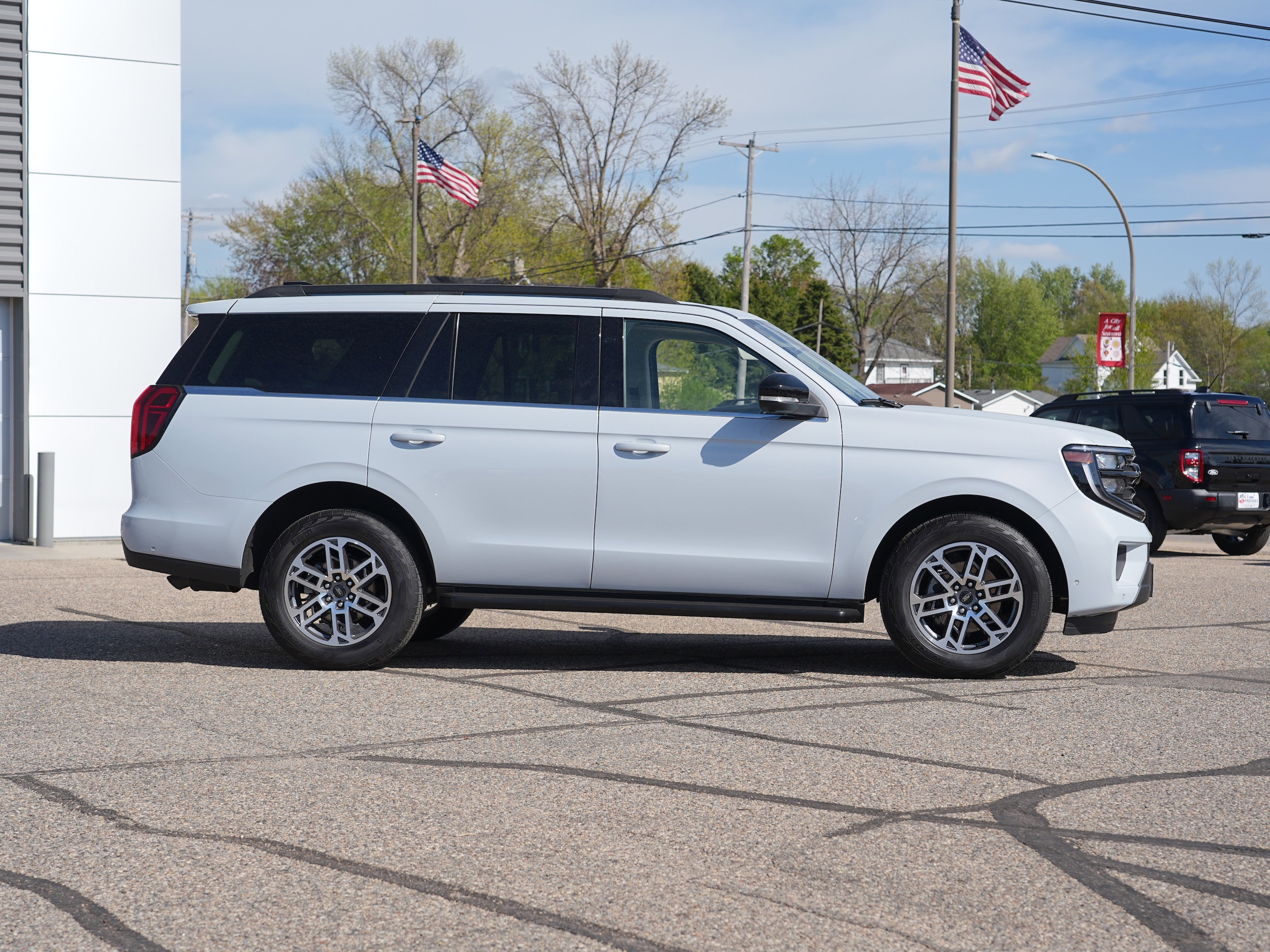 Used 2025 Ford Expedition Active with VIN 1FMJU1J87SEA43464 for sale in Cokato, Minnesota