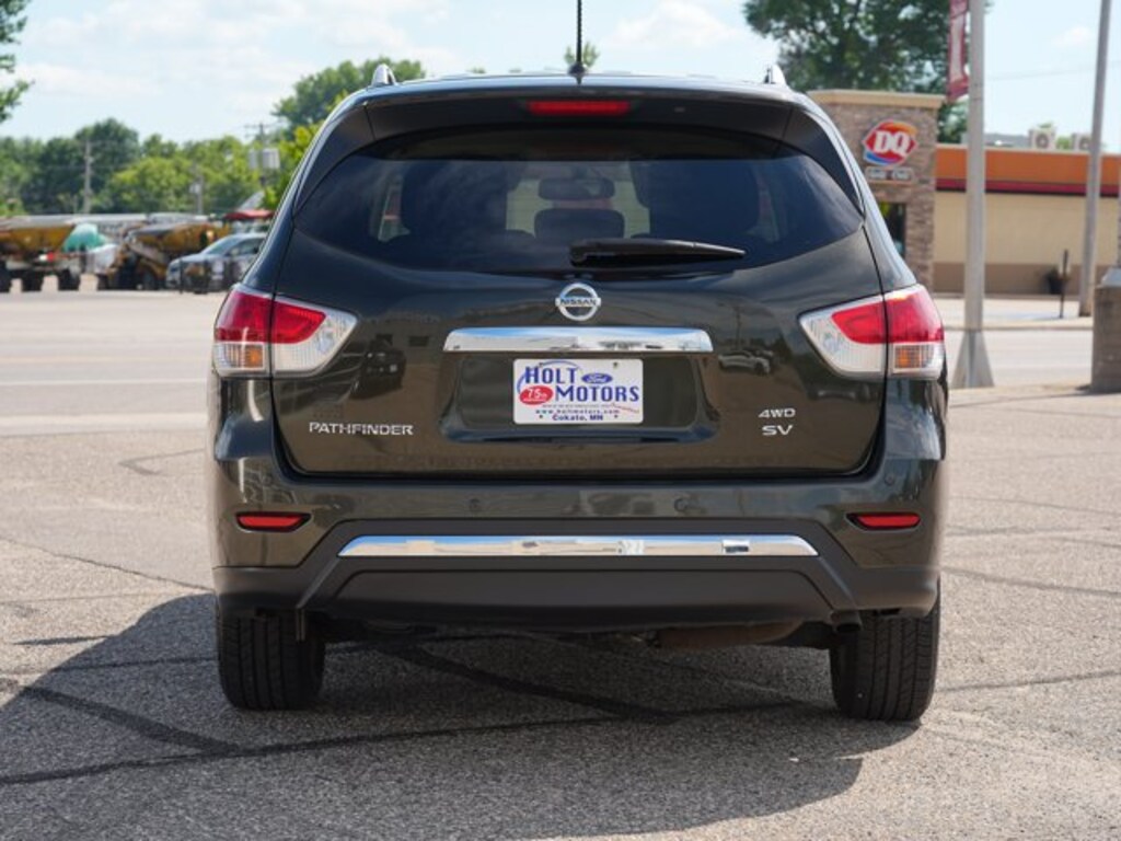 Used 2016 Nissan Pathfinder SV SUV