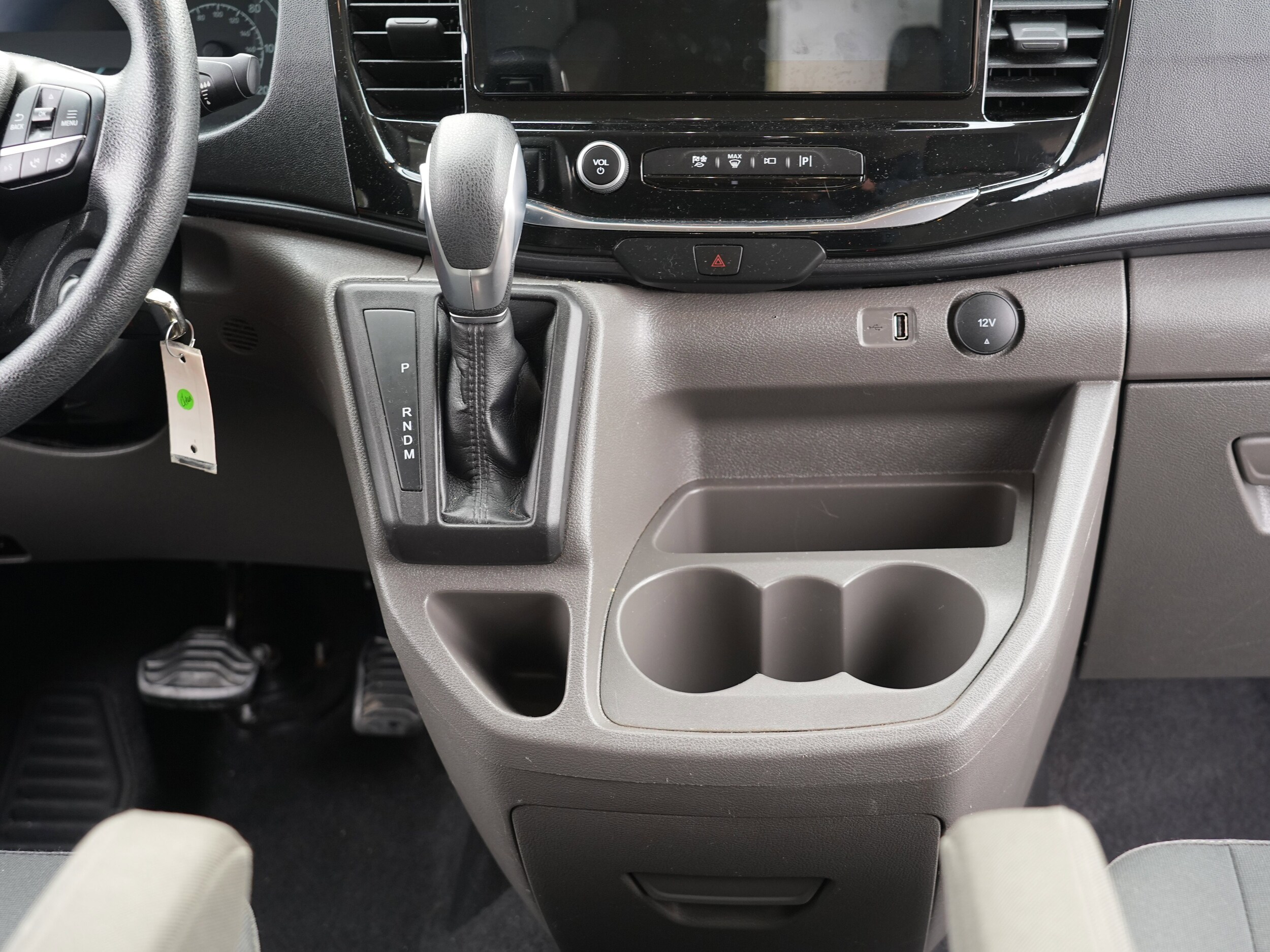 2023 Ford Transit Passenger Van XLT - Photo 23