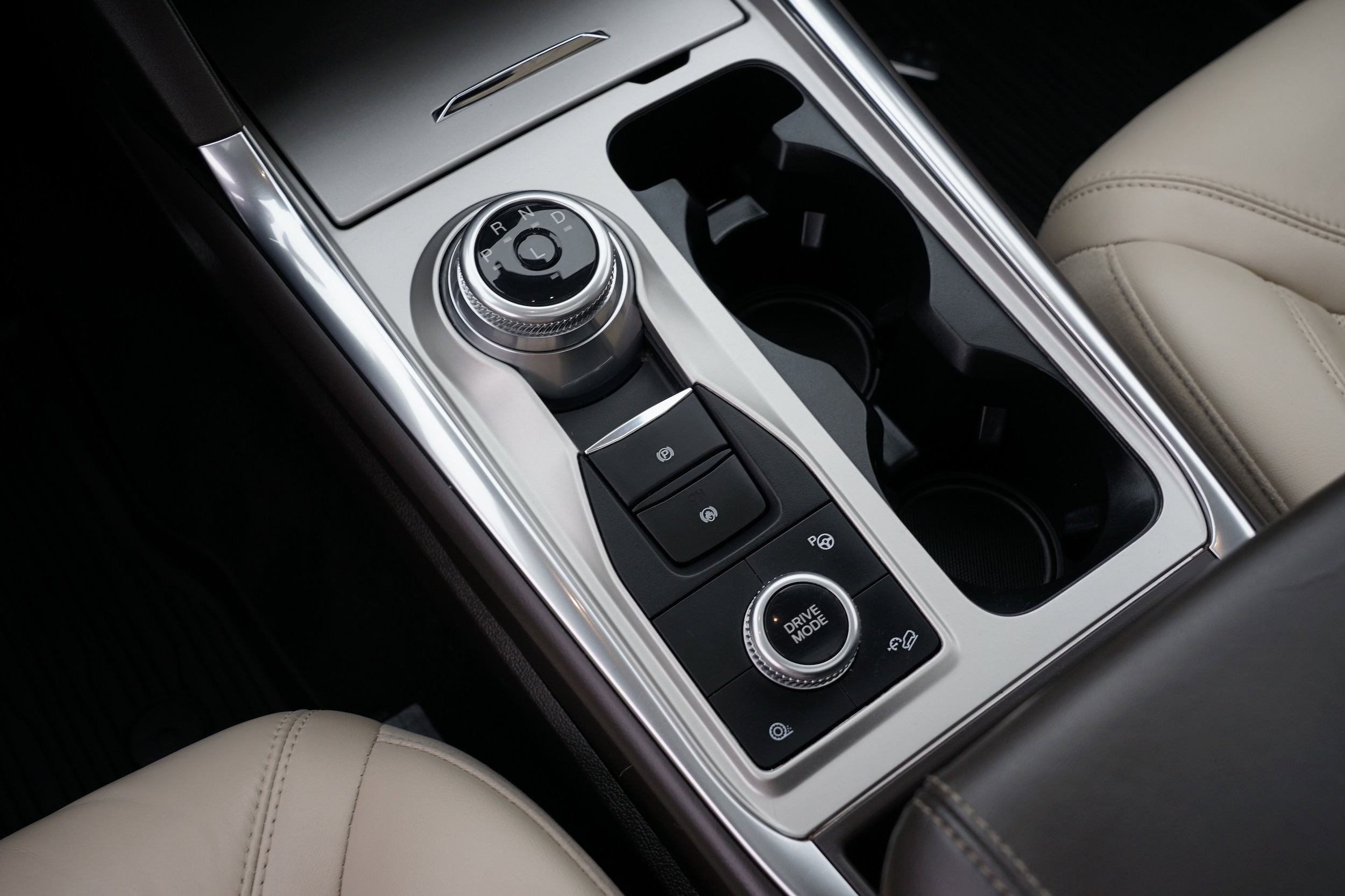2022 Ford Explorer Platinum - Photo 25