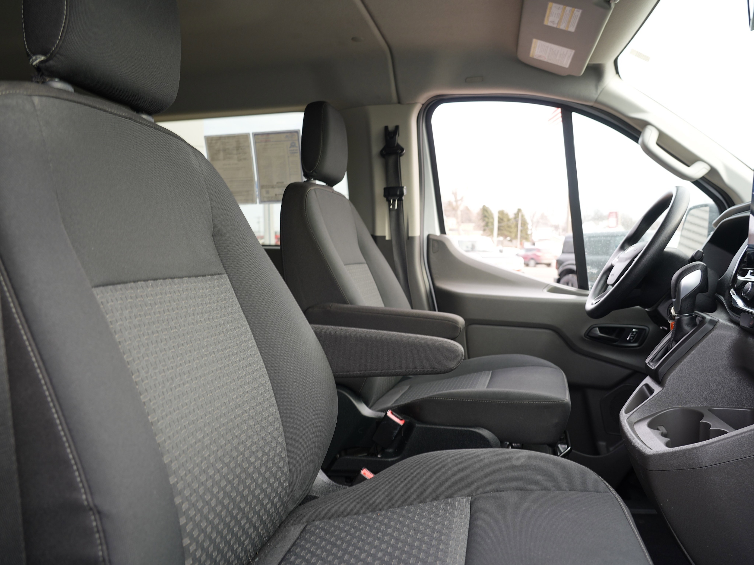 2023 Ford Transit Passenger Van XLT - Photo 19