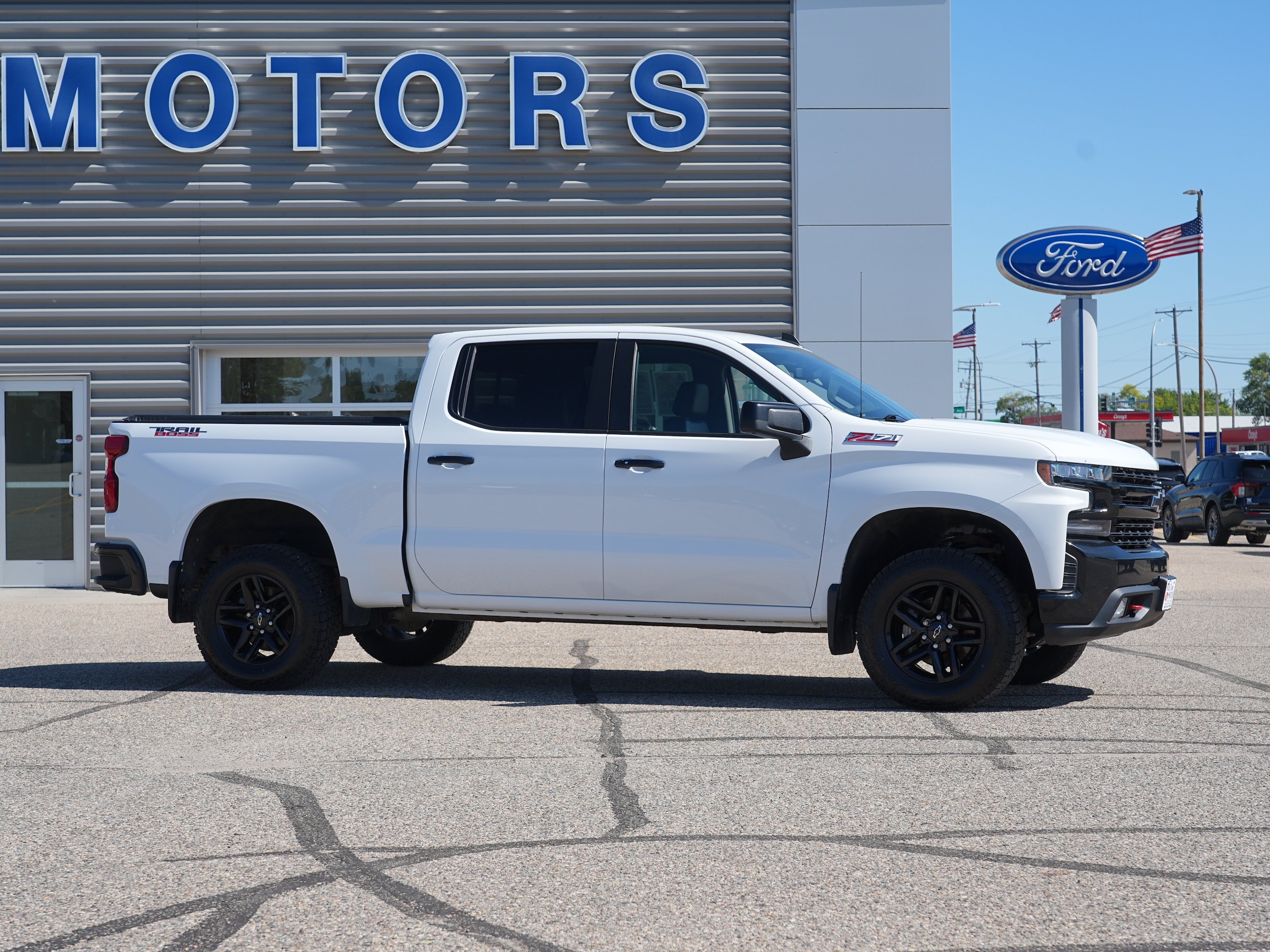 Used 2020 Chevrolet Silverado 1500 LT Trail Boss with VIN 1GCPYFED9LZ111152 for sale in Cokato, Minnesota
