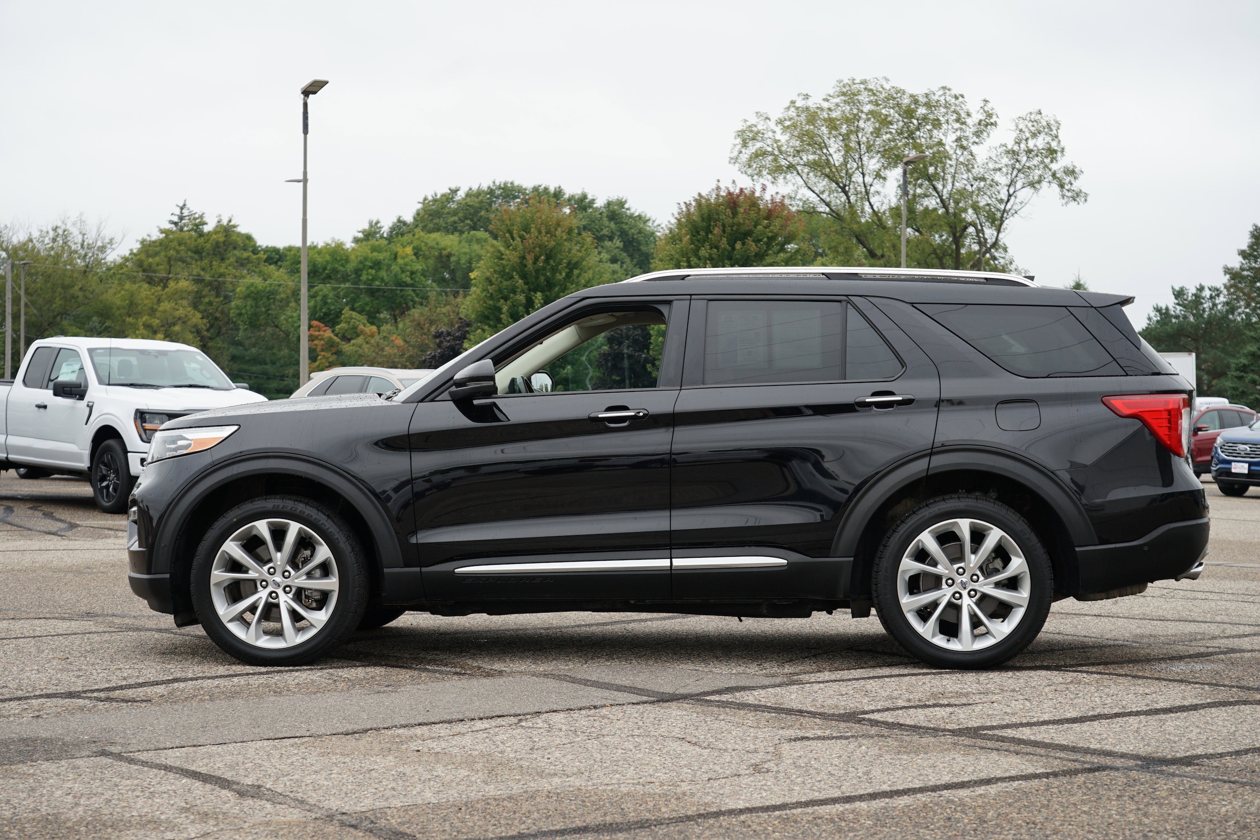 2022 Ford Explorer Platinum - Photo 6