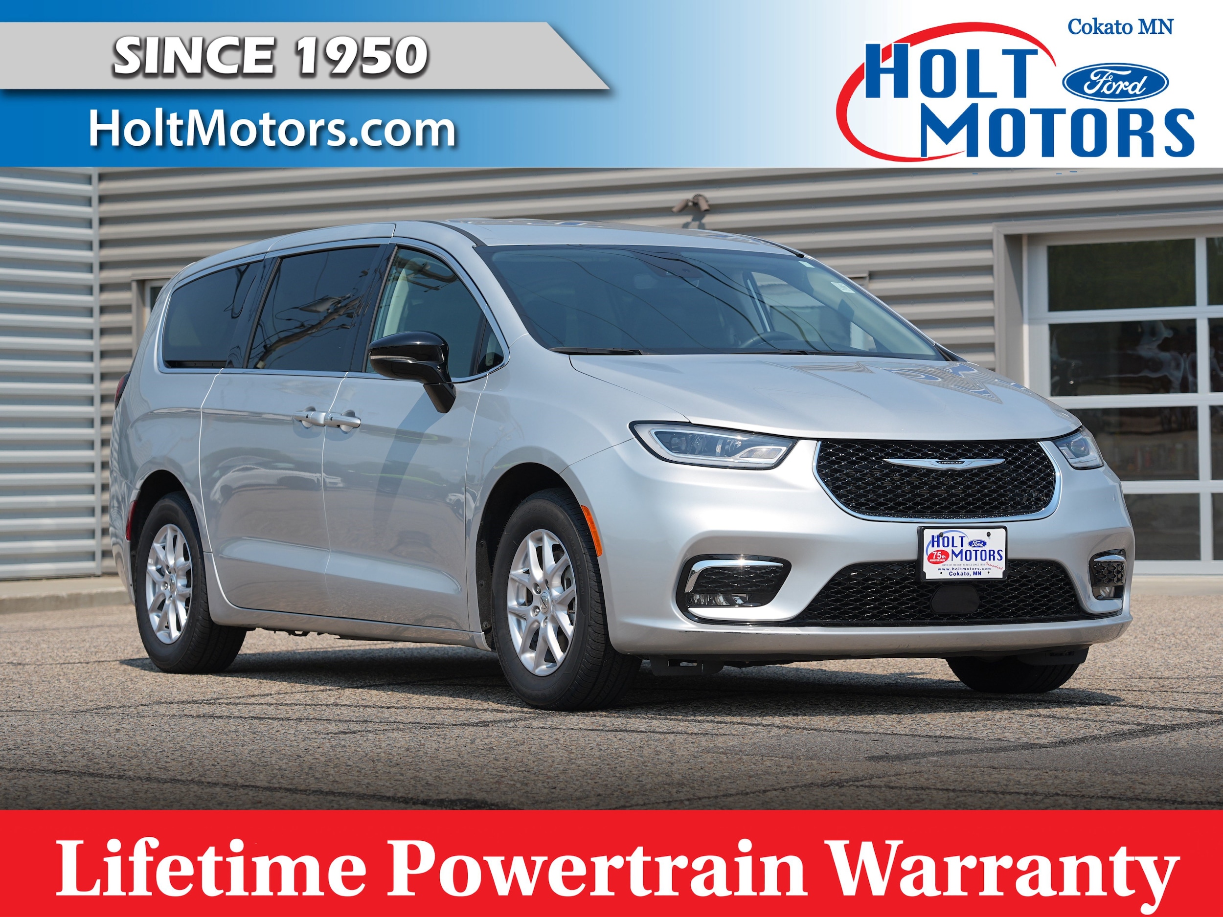 2024 Chrysler Pacifica Touring L's photo