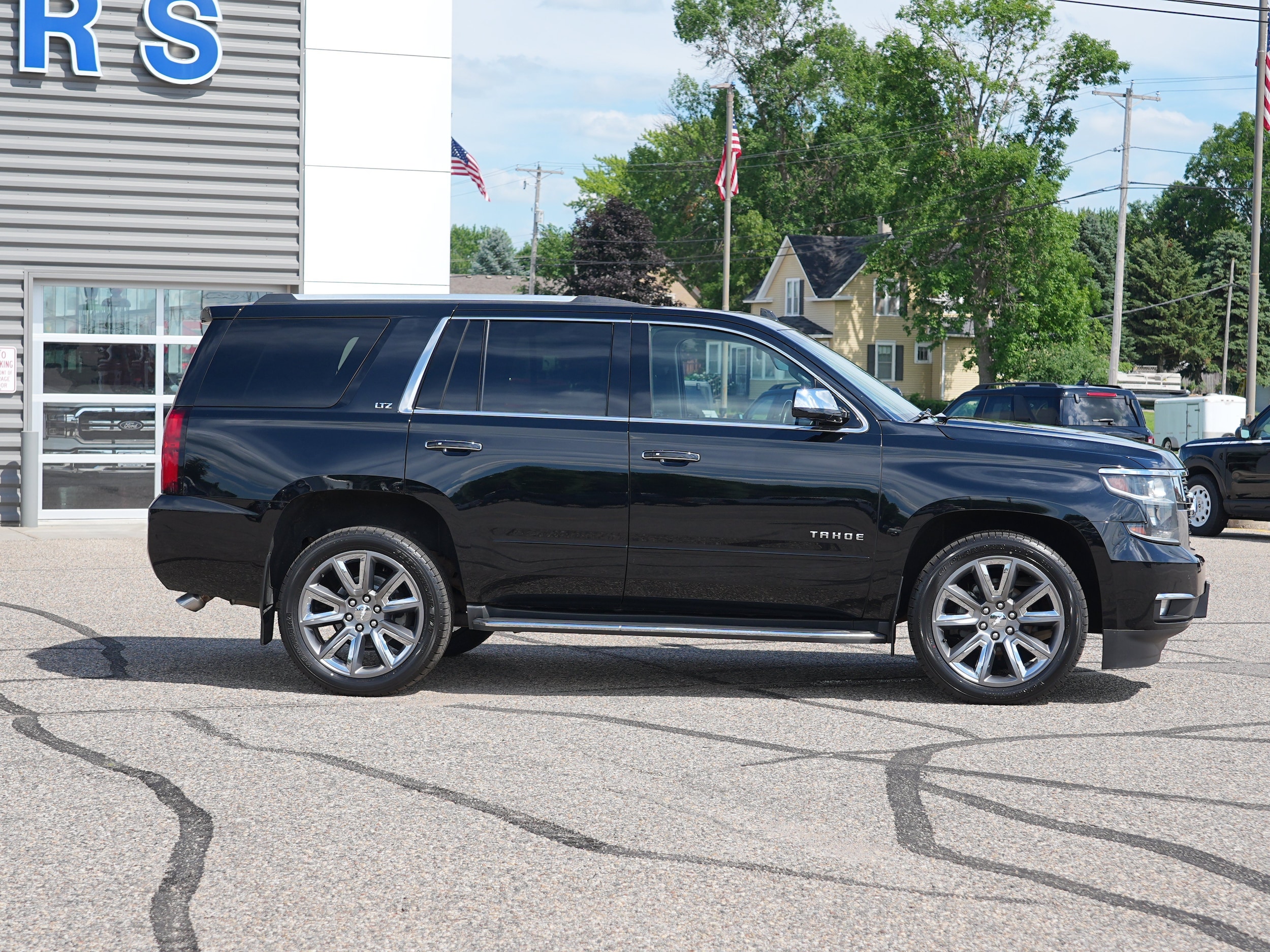 Used 2015 Chevrolet Tahoe LTZ with VIN 1GNSKCKC8FR685257 for sale in Cokato, Minnesota
