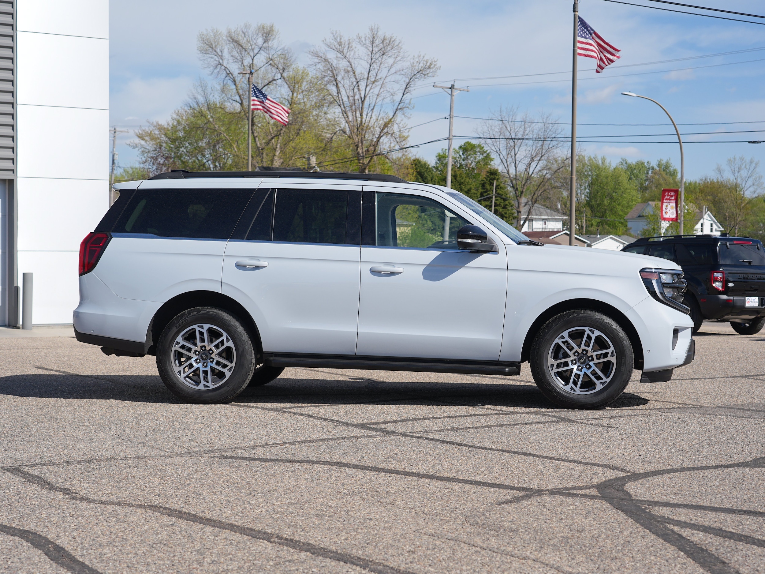 Used 2025 Ford Expedition Active with VIN 1FMJU1J87SEA43464 for sale in Cokato, Minnesota