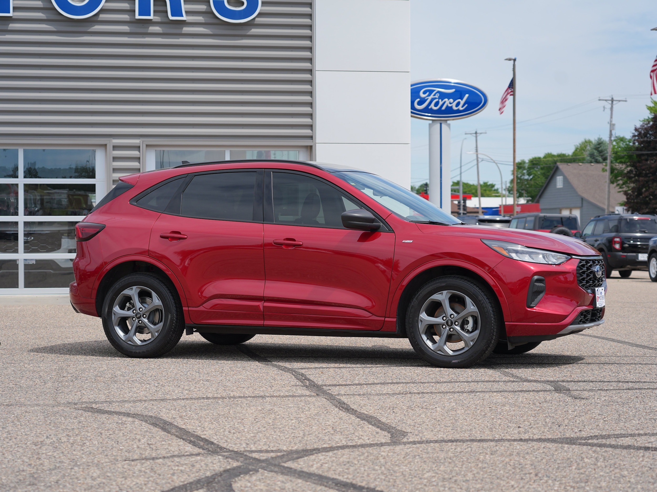 Used 2024 Ford Escape ST-Line with VIN 1FMCU9MNXRUA04182 for sale in Cokato, Minnesota