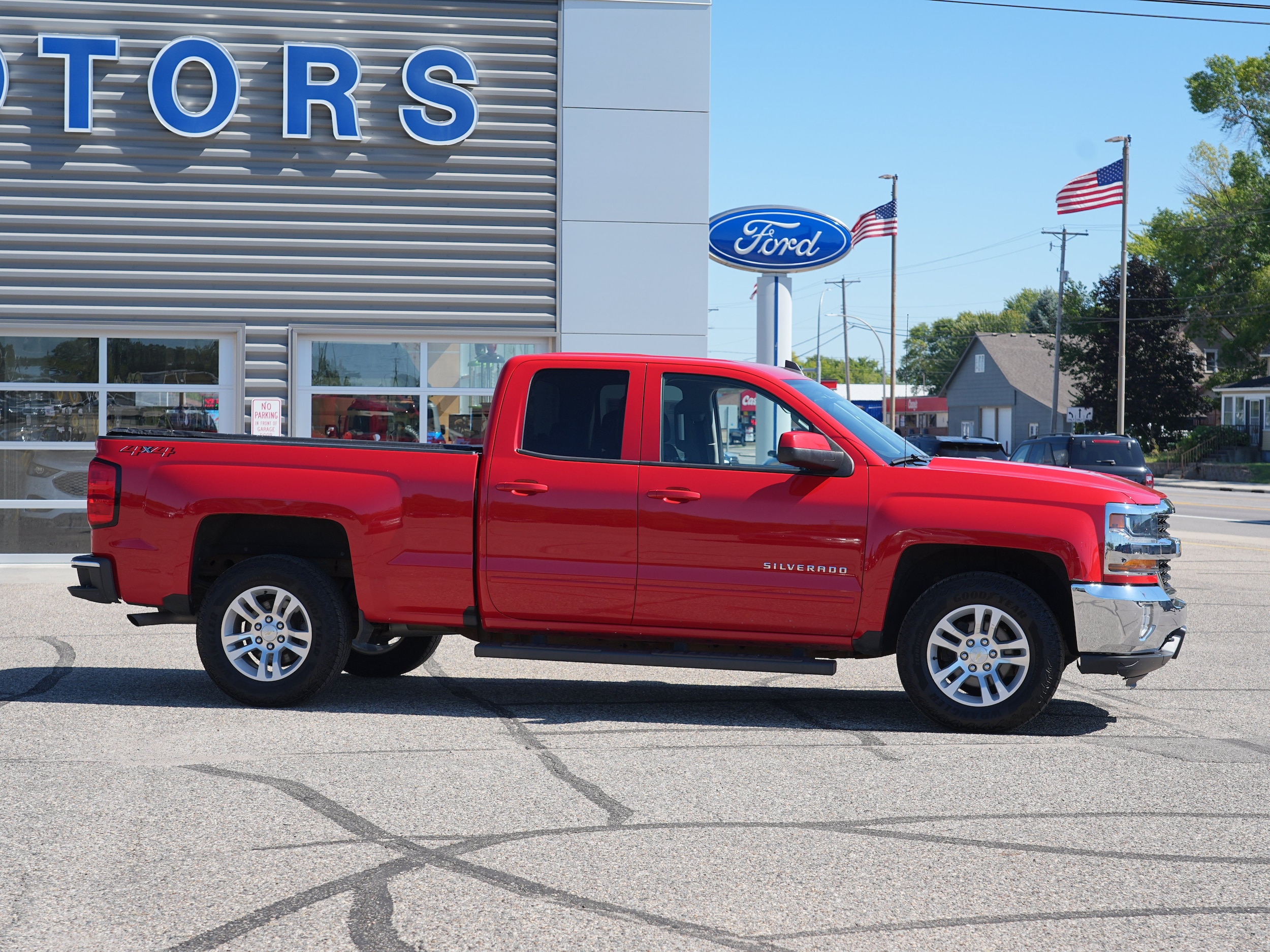 Used 2018 Chevrolet Silverado 1500 LT with VIN 1GCVKRECXJZ263407 for sale in Cokato, MN
