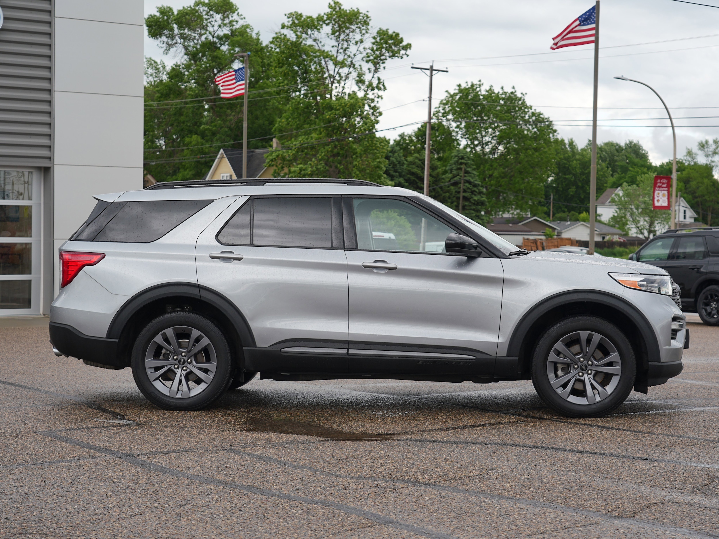 Used 2022 Ford Explorer XLT with VIN 1FMSK8DH6NGB27864 for sale in Cokato, Minnesota