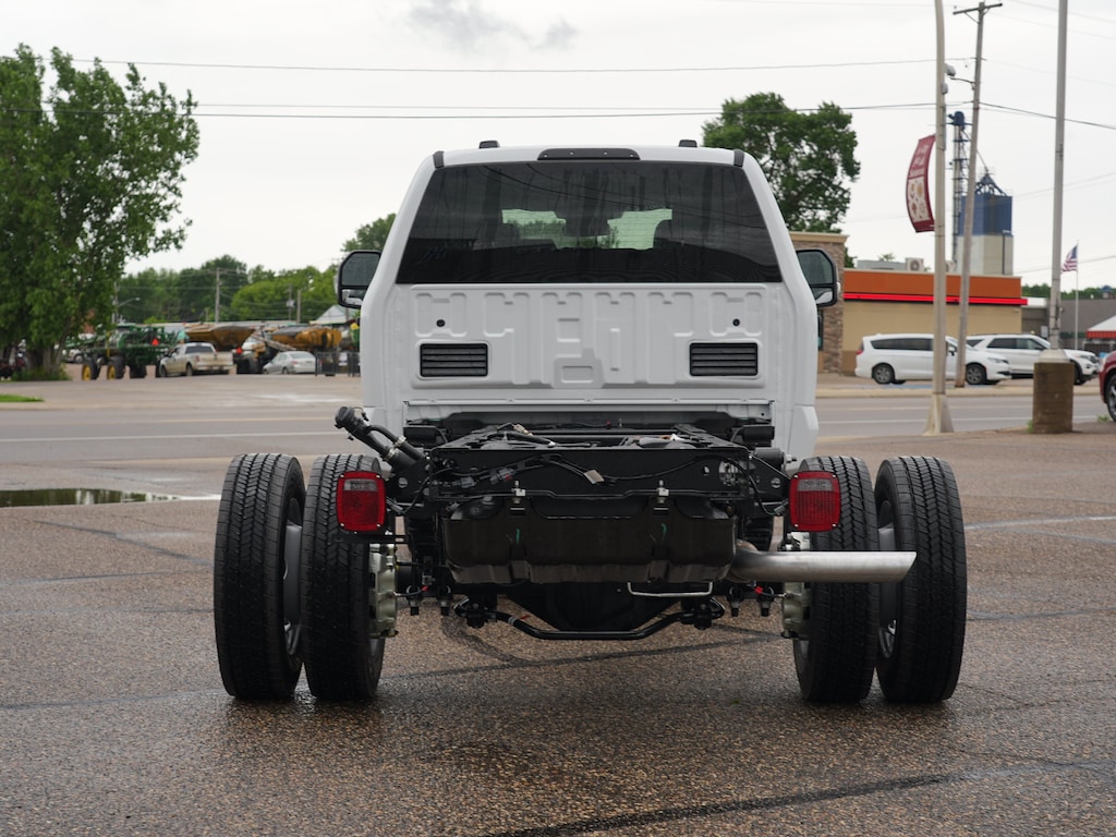 New 2026 Ford F-550SD XLT Chassis