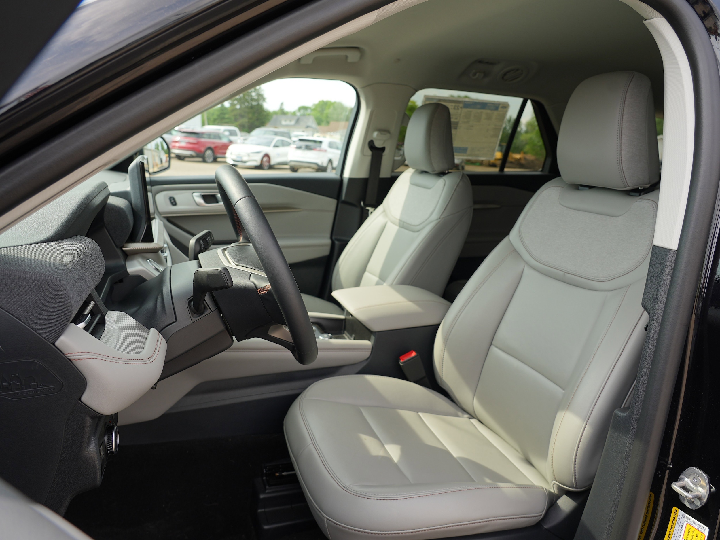 2026 Ford Explorer Active - Photo 12