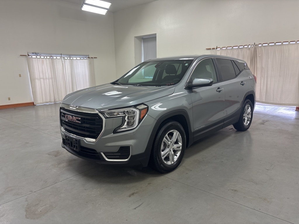 Used 2024 GMC Terrain SLE SUV