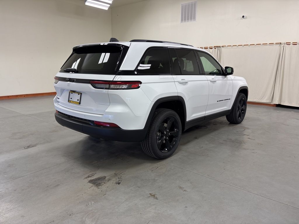 2025 Jeep Grand Cherokee Altitude - Photo 8