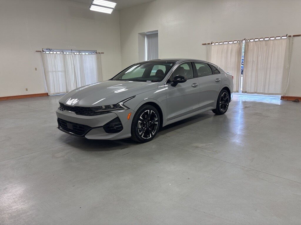 2024 Kia K5 GT-Line photo 3