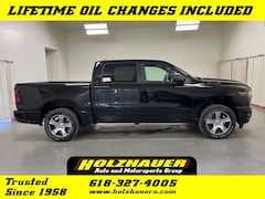 2025 Ram 1500 TRADESMAN CREW CAB 4X4 5'7 BOX Pickup