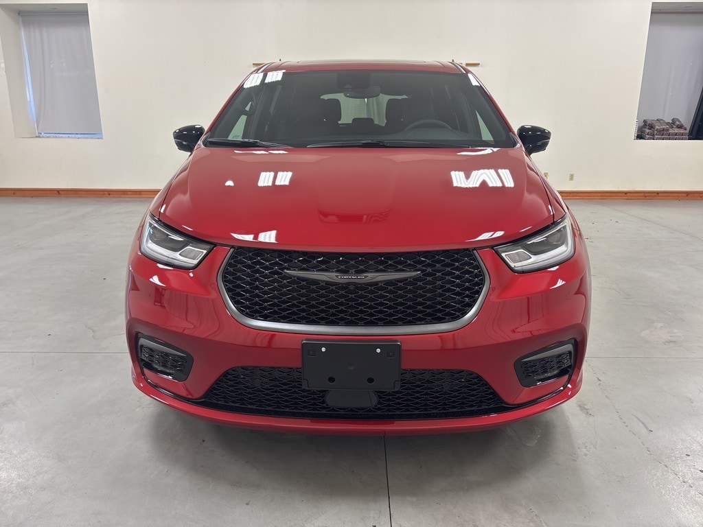 New 2026 Chrysler Pacifica SELECT Passenger Van