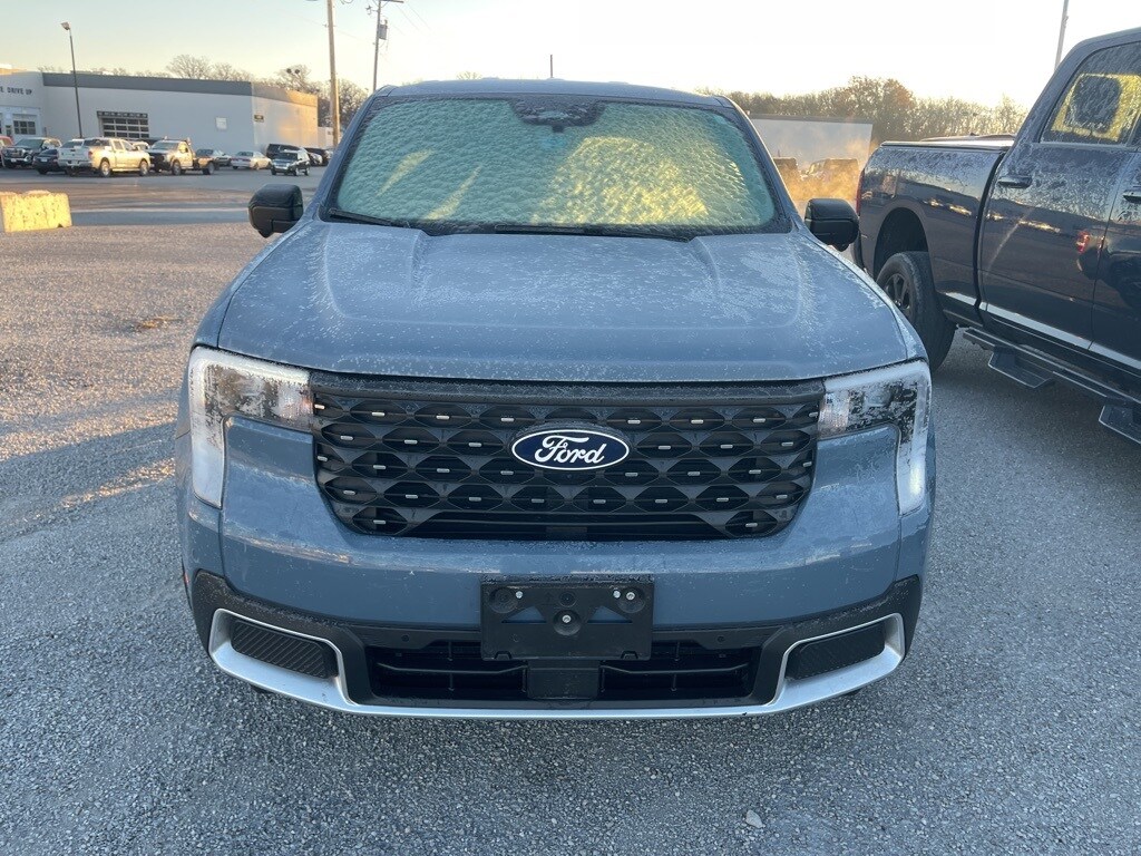 2025 Ford Maverick Lariat photo 2