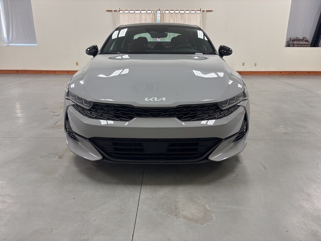 2024 Kia K5 GT-Line photo 2