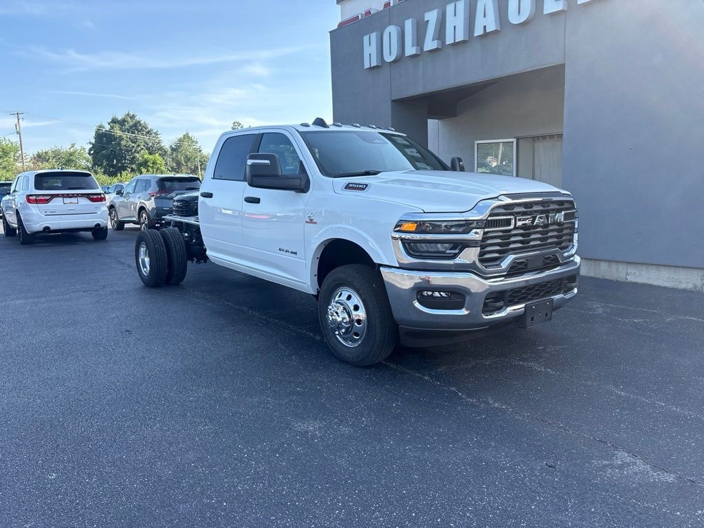 New 2026 Ram 3500 BIG HORN CREW 4X4 60' CA Pickup