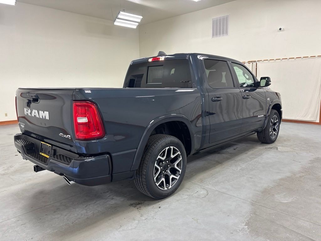 New 2026 Ram 1500 LARAMIE CREW CAB 4X4 5'7 BOX Pickup