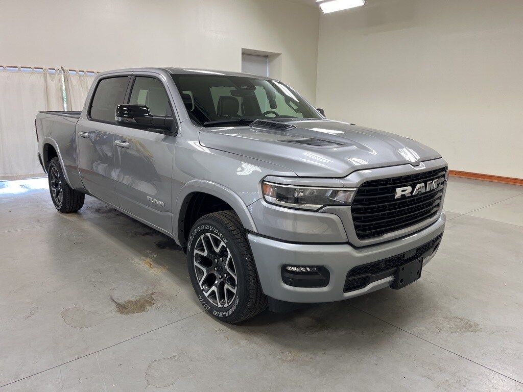2025 Ram 1500 Laramie photo 2