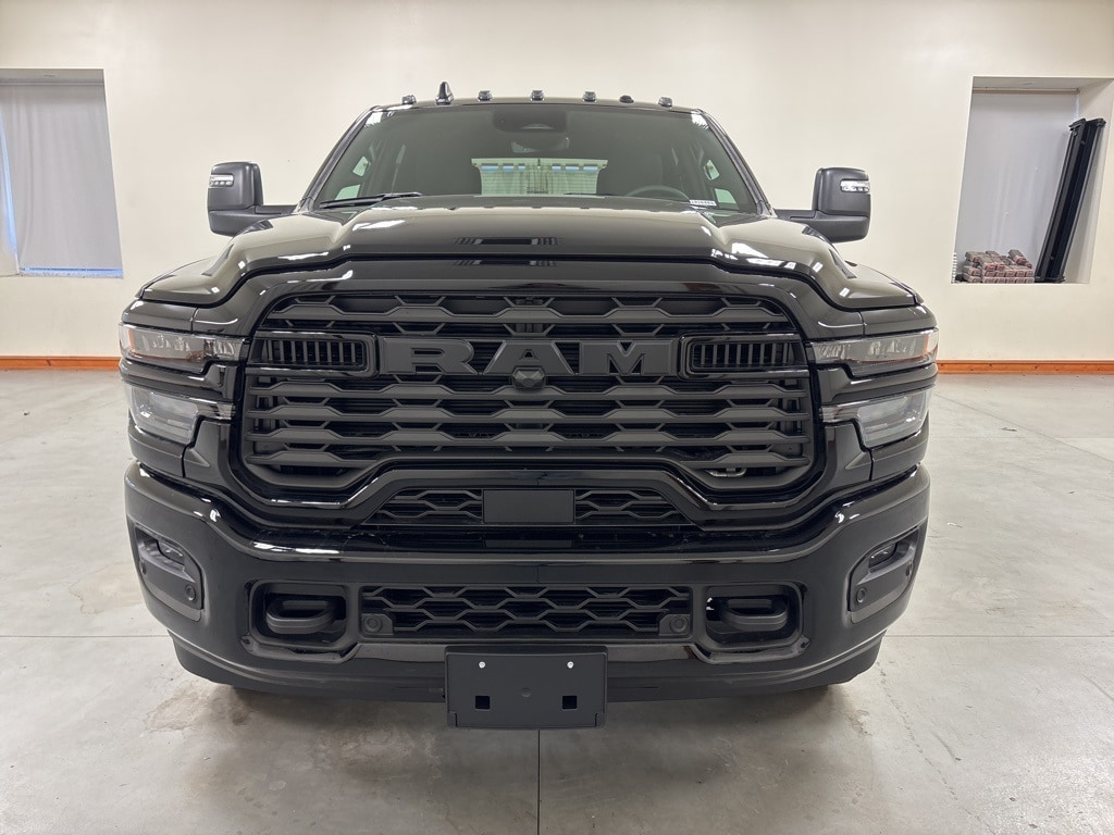 New 2026 Ram 3500 BIG HORN CREW CAB 4X4 6'4 BOX Pickup