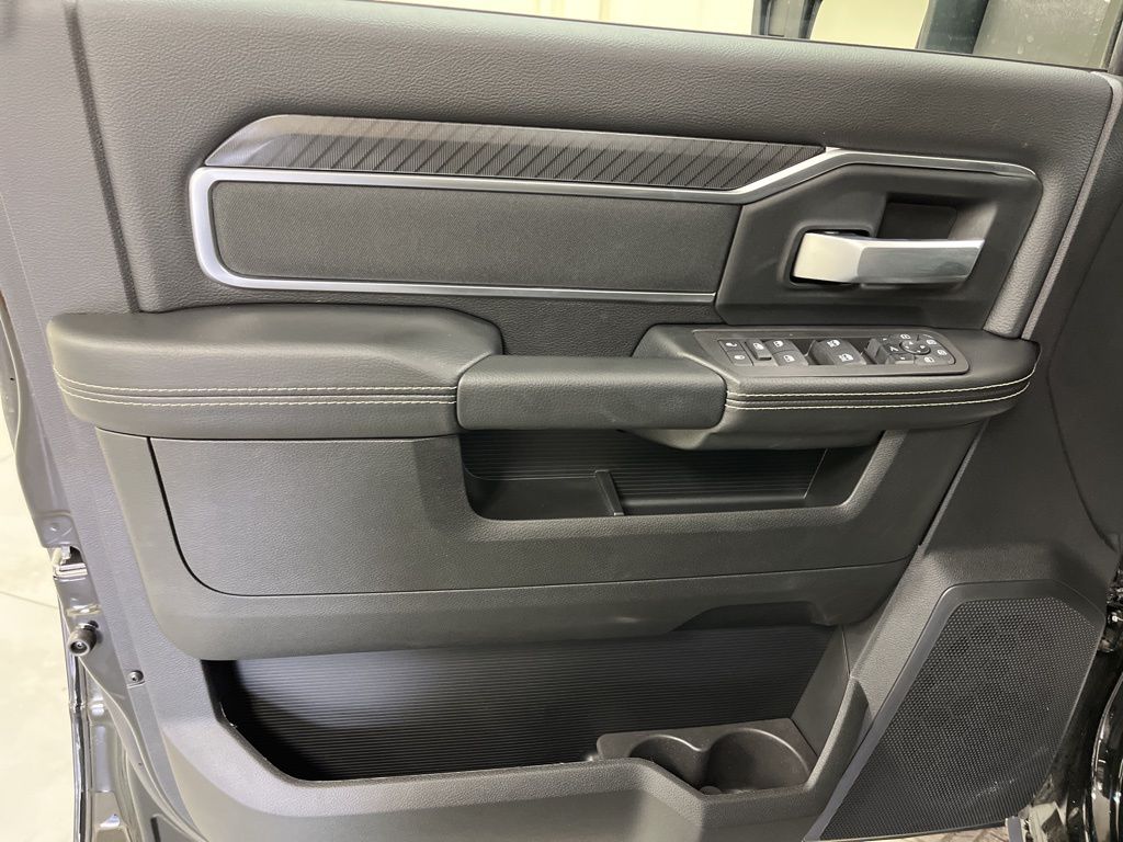2025 RAM 2500 Big Horn - Photo 17