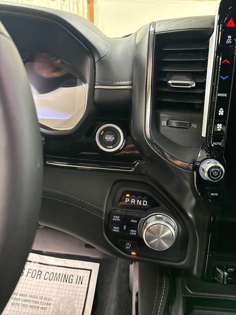 2026 RAM 1500 Limited - Photo 12