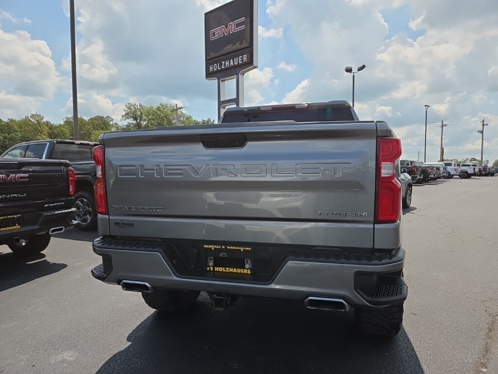 2020 Chevrolet Silverado 1500 Custom photo 4
