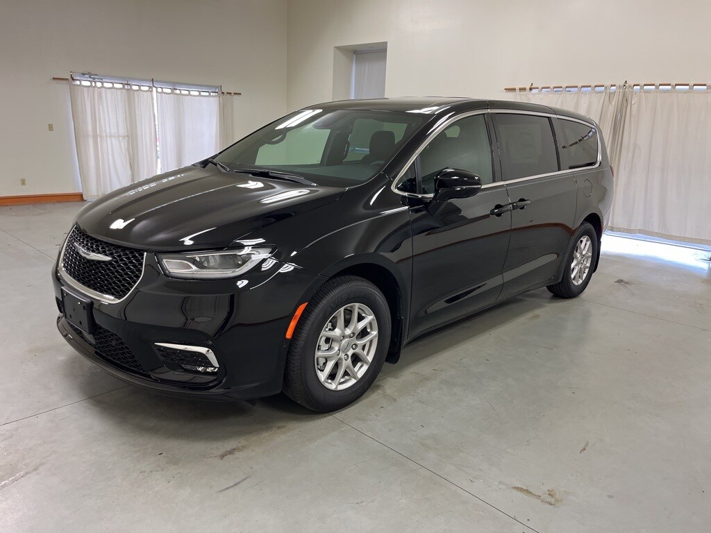 2025 Chrysler Pacifica photo 4