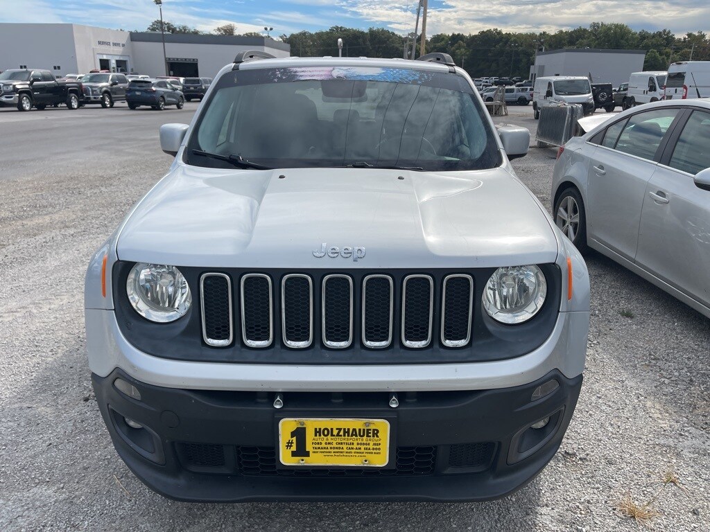 2016 Jeep Renegade Latitude photo 3
