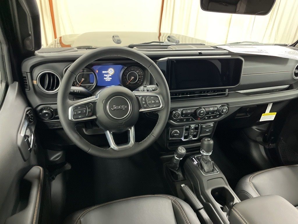 2025 Jeep Wrangler 4-Door Sahara - Photo 12