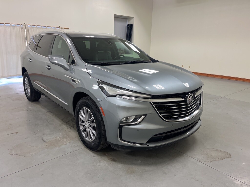 2024 Buick Enclave Premium photo 2