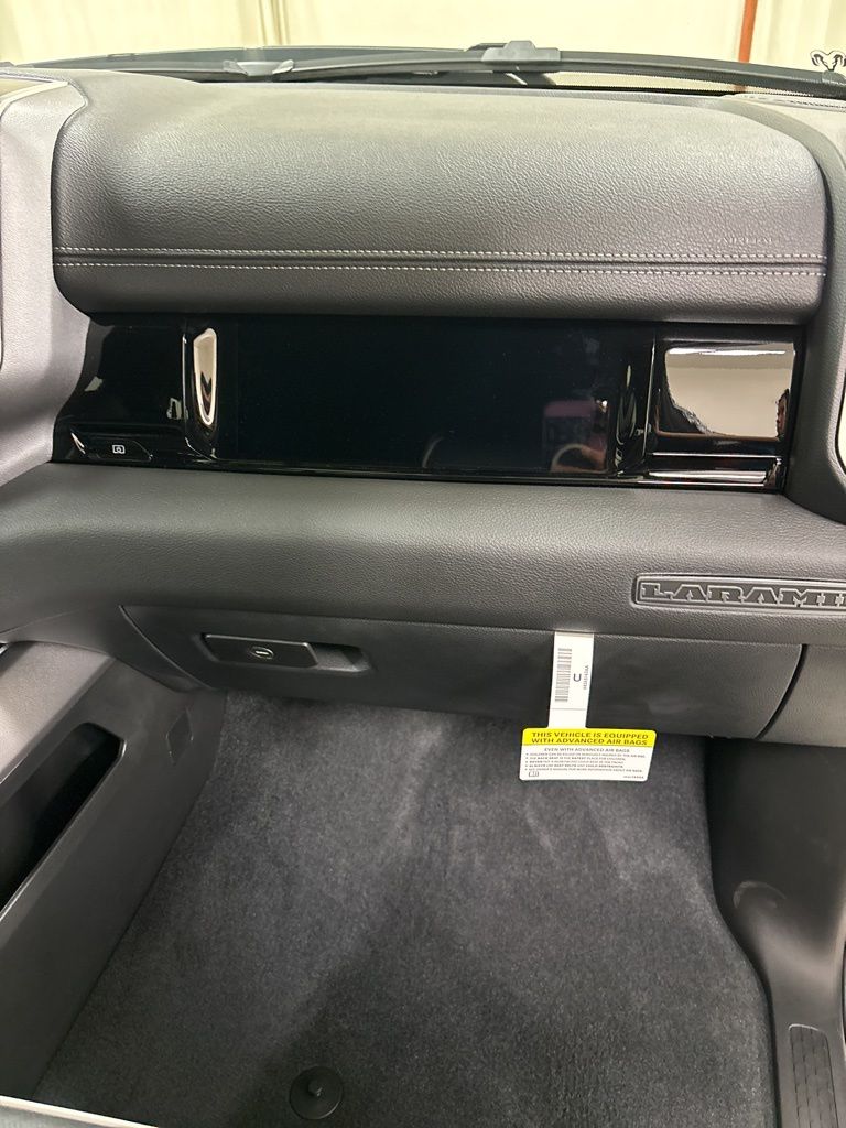 2026 RAM 1500 Laramie - Photo 35