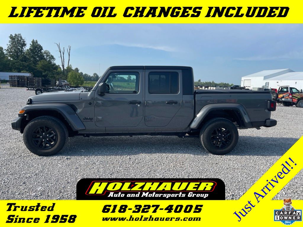 2021 Jeep Gladiator Truck 
