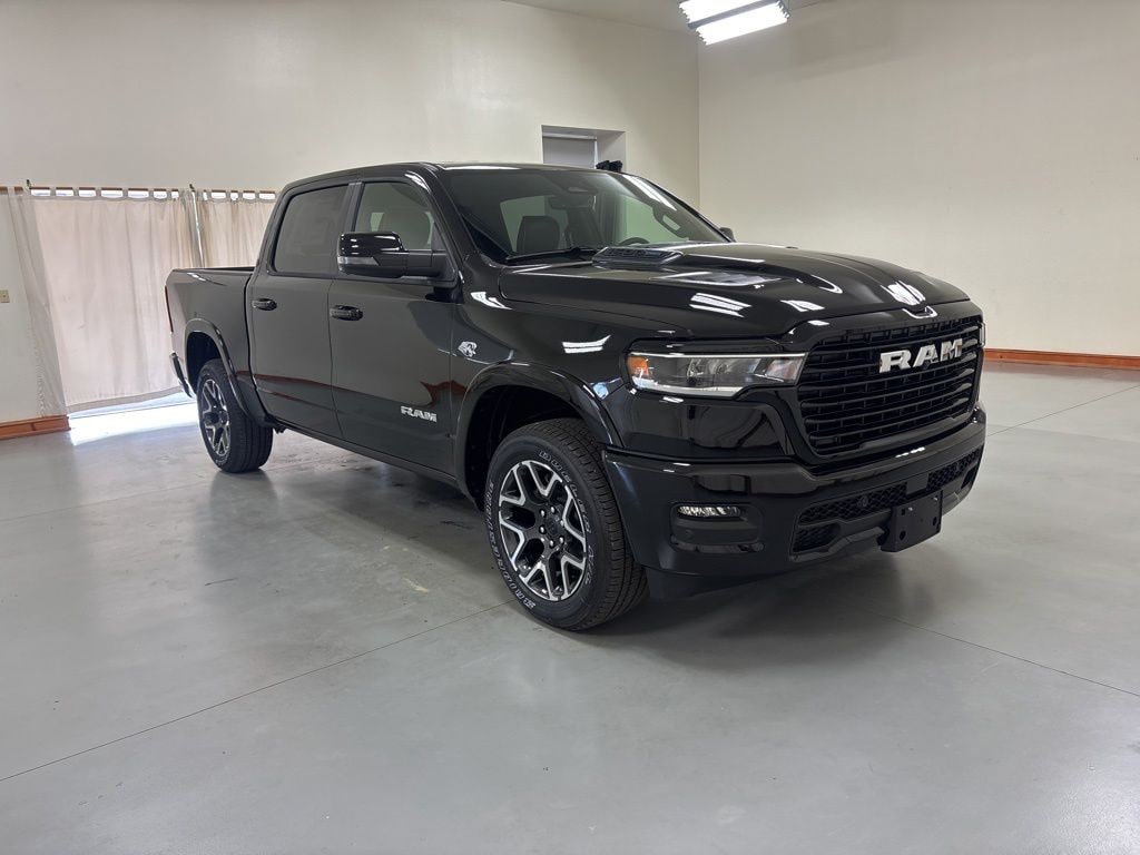 New 2026 Ram 1500 LARAMIE CREW CAB 4X4 5'7 BOX Pickup