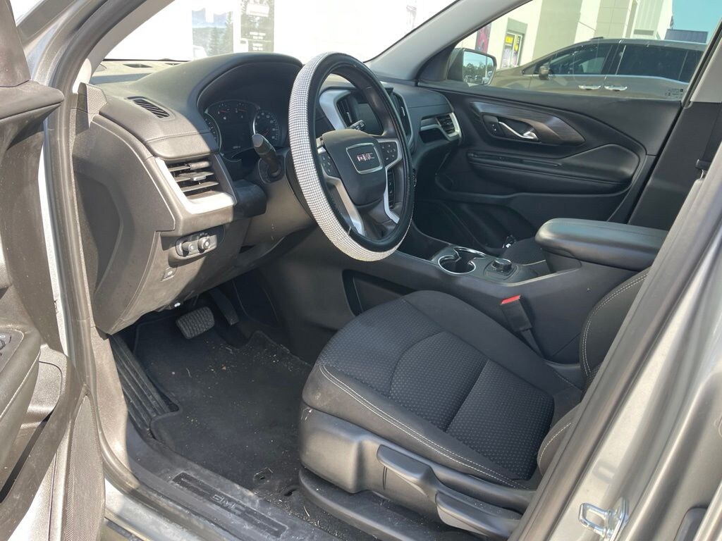 Used 2024 GMC Terrain SLE SUV