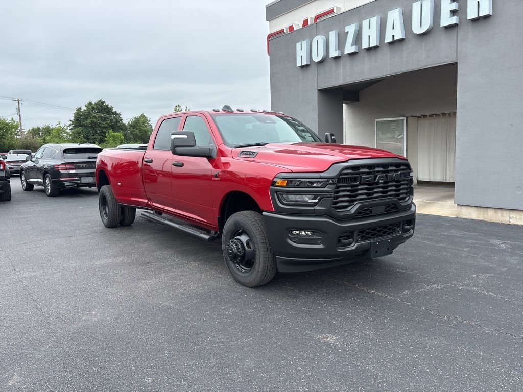 New 2026 Ram 3500 TRADESMAN CREW CAB 4X4 8' BOX Pickup