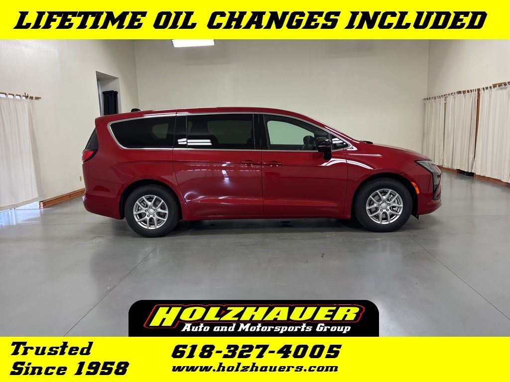 2027 Chrysler Pacifica Passenger Van 