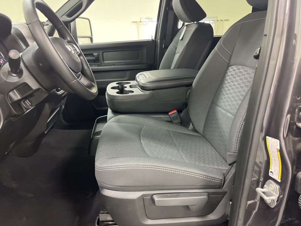 2025 RAM 2500 Tradesman - Photo 16