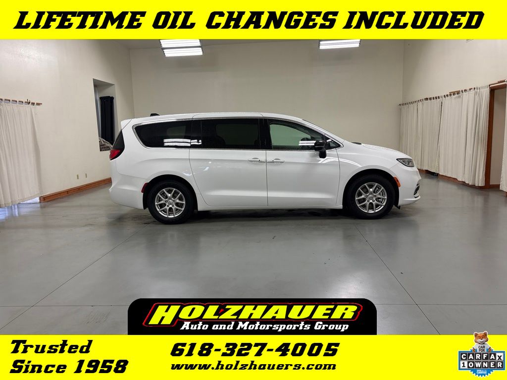 2024 Chrysler Pacifica Minivan/Van 