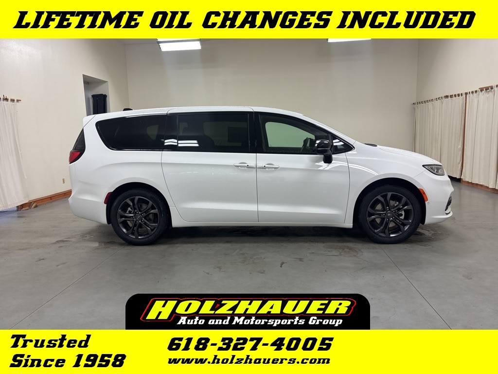 New 2026 Chrysler Pacifica SELECT Passenger Van