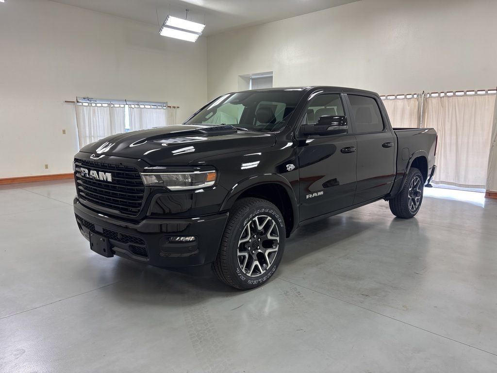 New 2026 Ram 1500 LARAMIE CREW CAB 4X4 5'7 BOX Pickup
