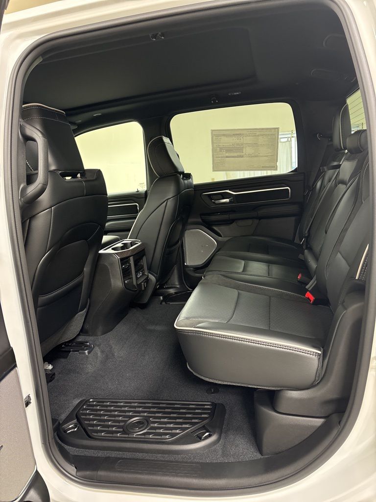 2026 RAM 1500 Laramie - Photo 25